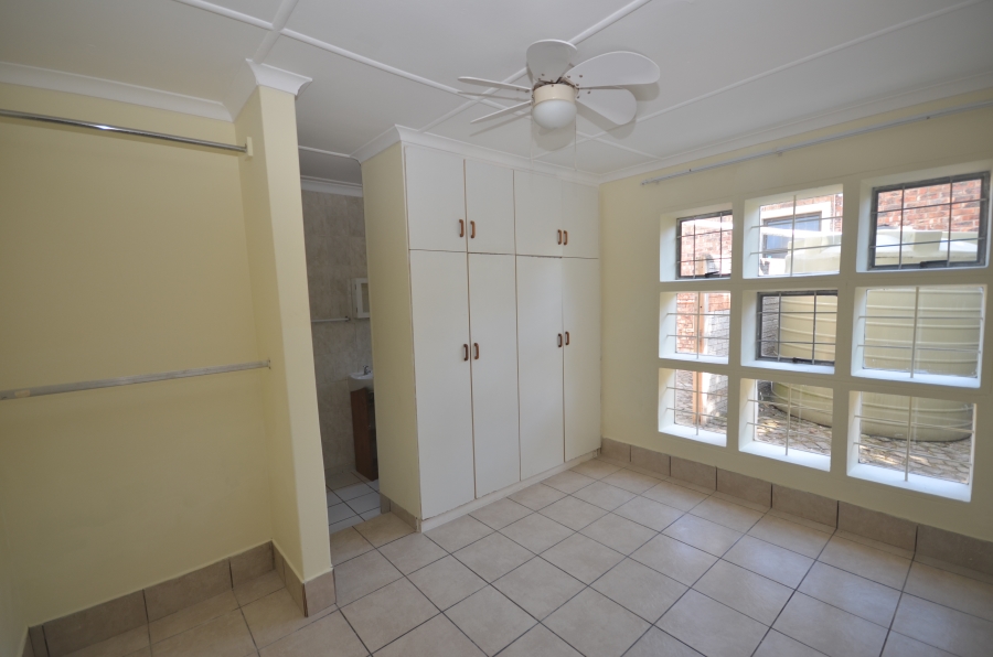 To Let 2 Bedroom Property for Rent in Cambridge West Eastern Cape
